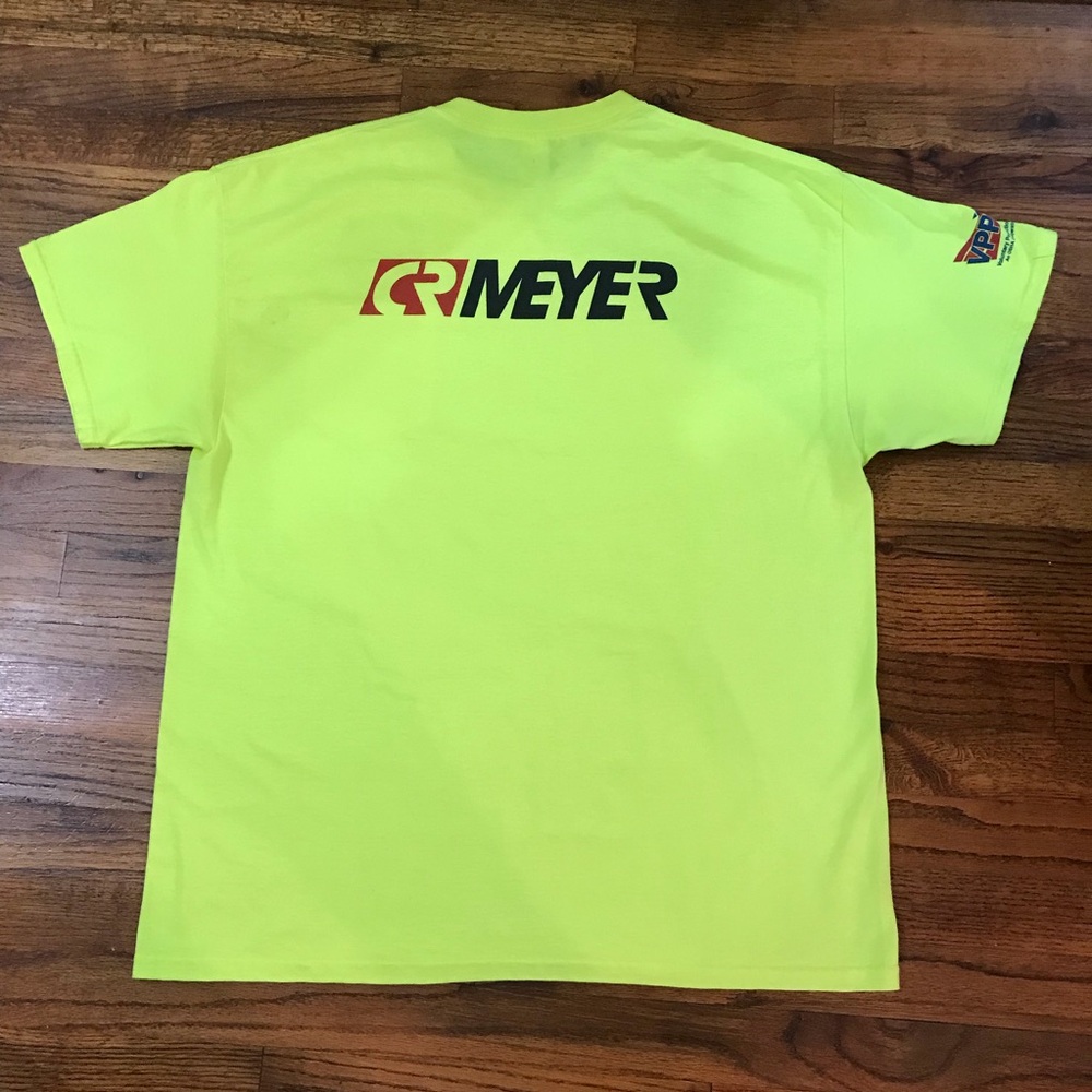 Mens Bright Yellow Safety Work T-shirt Casual Shirt
CR Meyer
Size XL
50% Cotton
